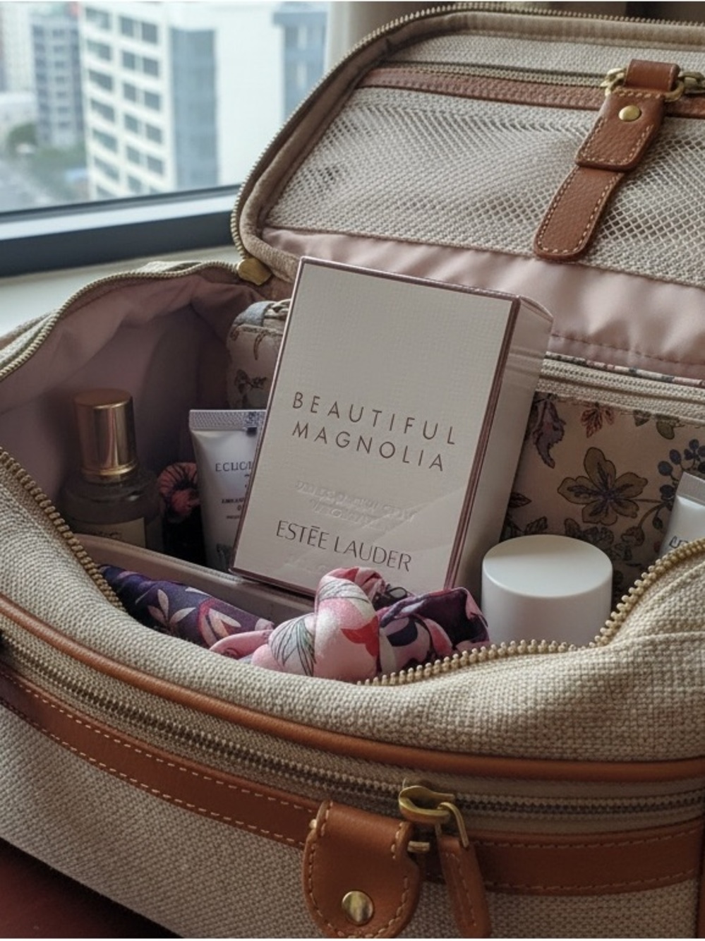 Beautiful Magnolia perfume-travel size .14oz.